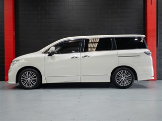 2014 Nissan Elgrand - Thumbnail