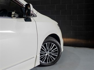 2014 Nissan Elgrand - Thumbnail