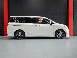 2014 Nissan Elgrand - Thumbnail