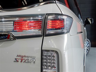 2014 Nissan Elgrand - Thumbnail