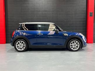 2015 Mini Cooper - Thumbnail