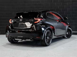 2021 TOYOTA Yaris - Thumbnail