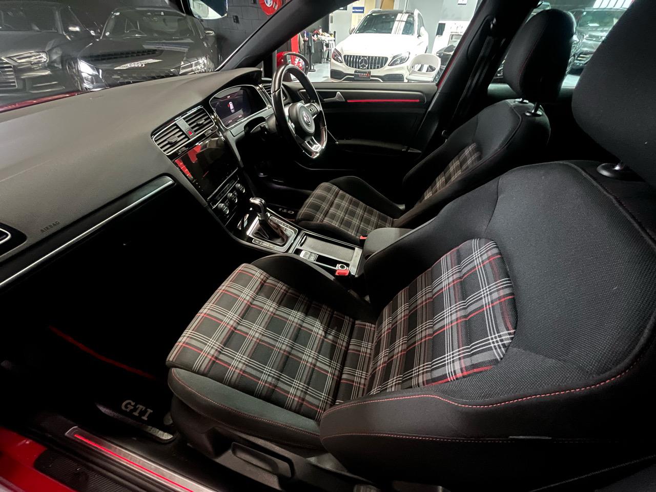 2017 Volkswagen GOLF