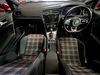 2017 Volkswagen GOLF - Thumbnail