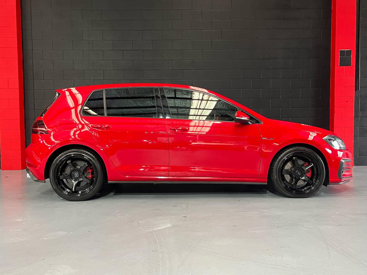 2017 Volkswagen GOLF