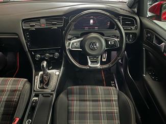 2017 Volkswagen GOLF - Thumbnail