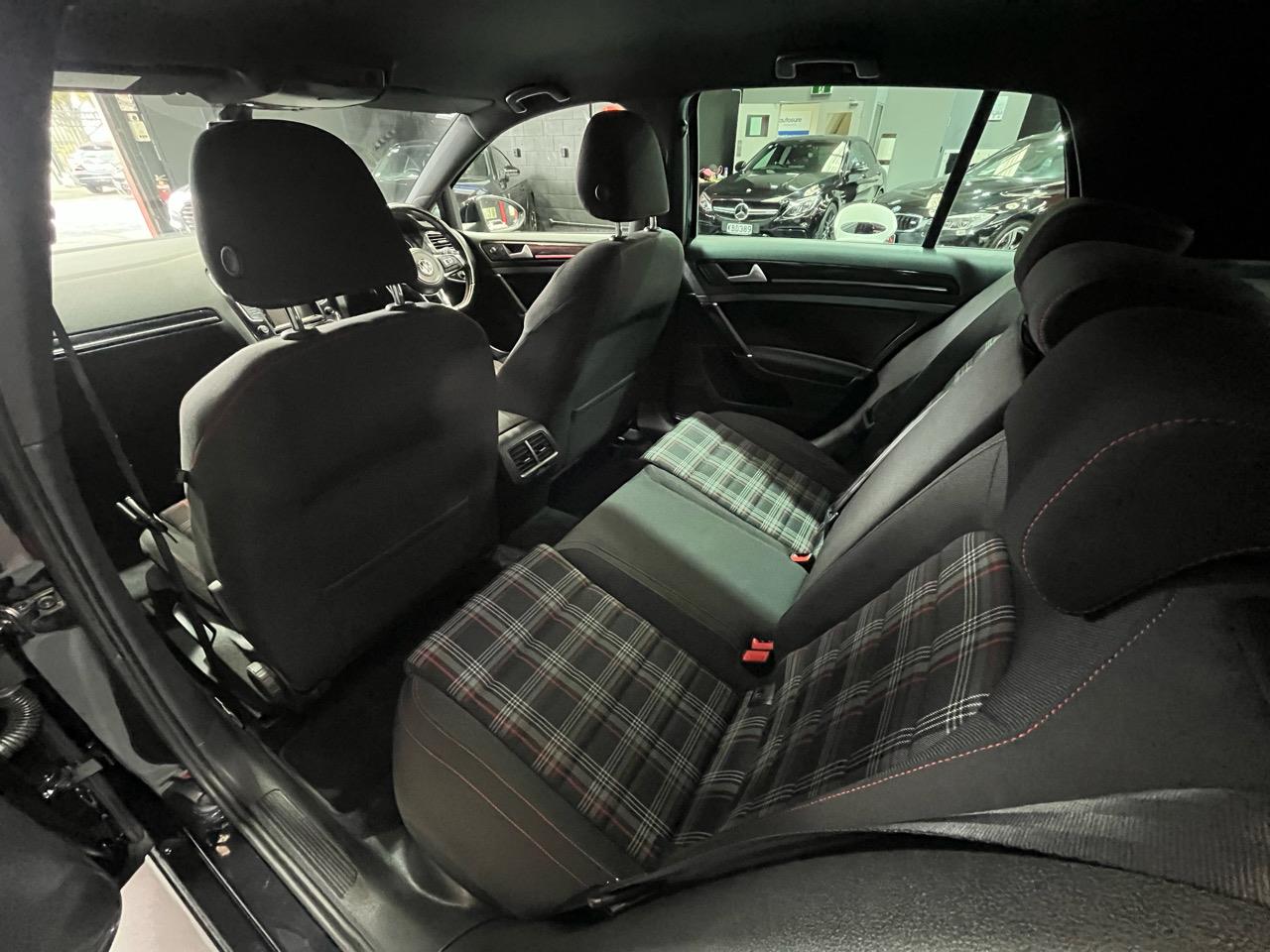 2015 Volkswagen GOLF