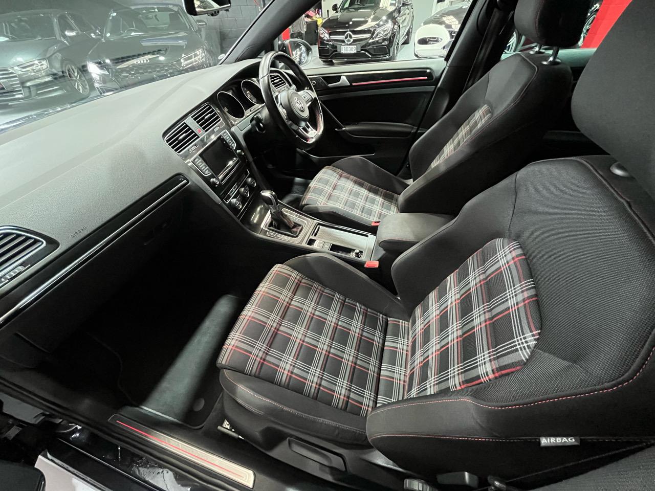 2015 Volkswagen GOLF