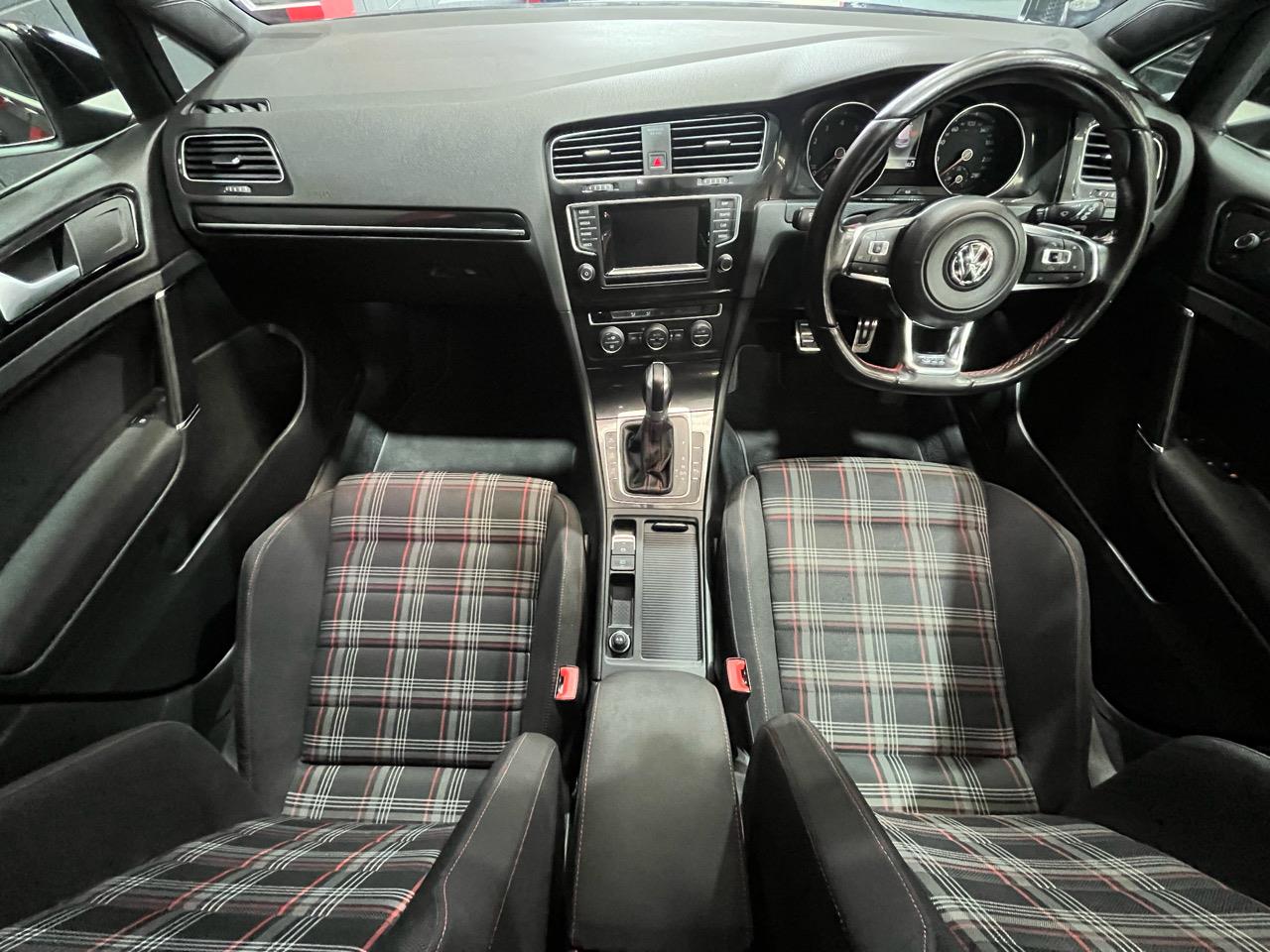 2015 Volkswagen GOLF