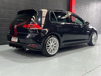 2015 Volkswagen GOLF - Thumbnail