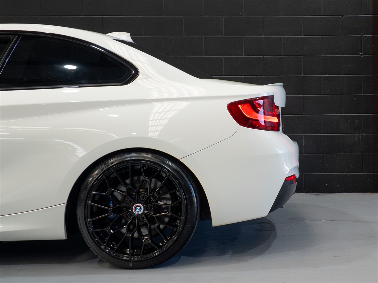2016 BMW M235i
