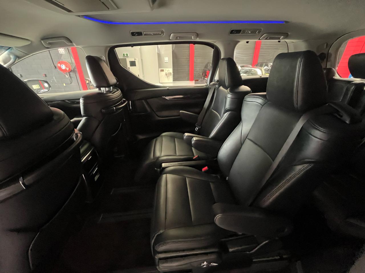 2019 TOYOTA Alphard