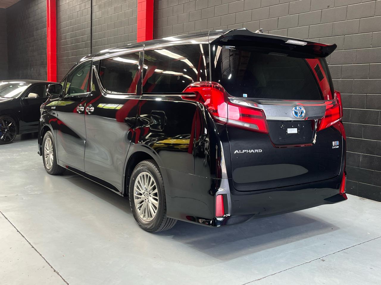 2019 TOYOTA Alphard