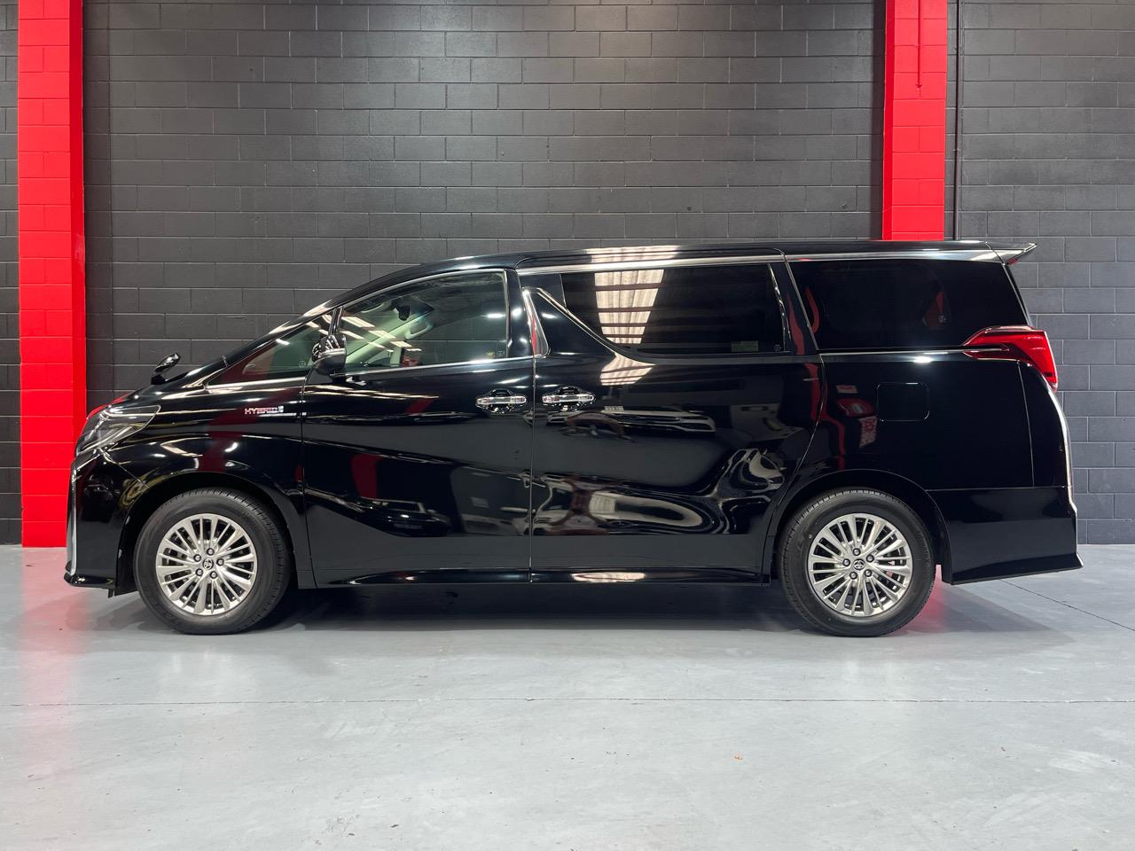 2019 TOYOTA Alphard