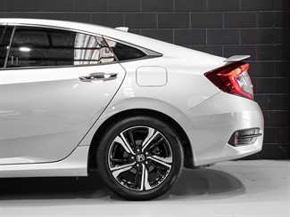 2018 Honda Civic - Thumbnail